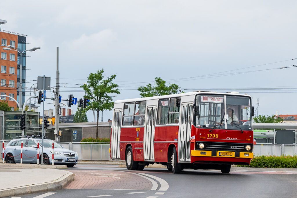 IKARUS 260.04