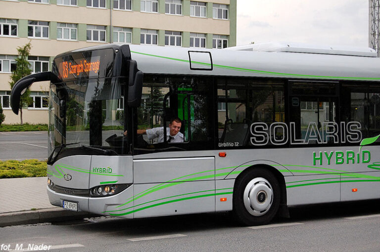 solaris-urbino-hybrid-na-linii-83