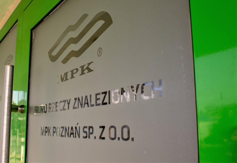 Drzwi do Biura Rzeczy Znalezionych