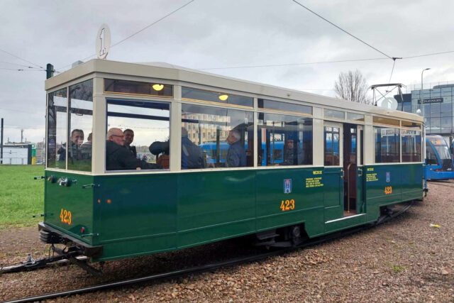 MPK w Krakowie wyremontowało historyczny tramwaj S2D dla Poznania
