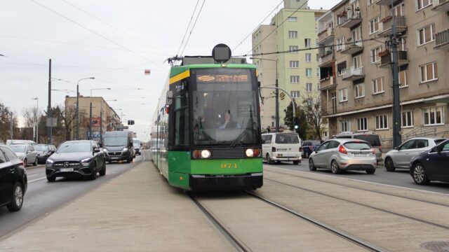 Wagon NGT6D na torowisku