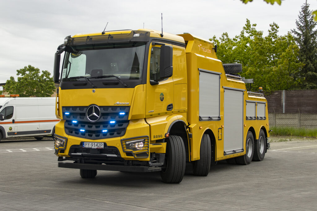 Mercedes-Benz Arocs 4153 8×4